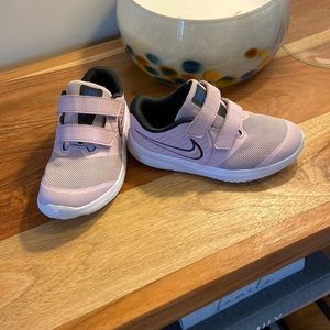 GUC - Nike girl sneakers